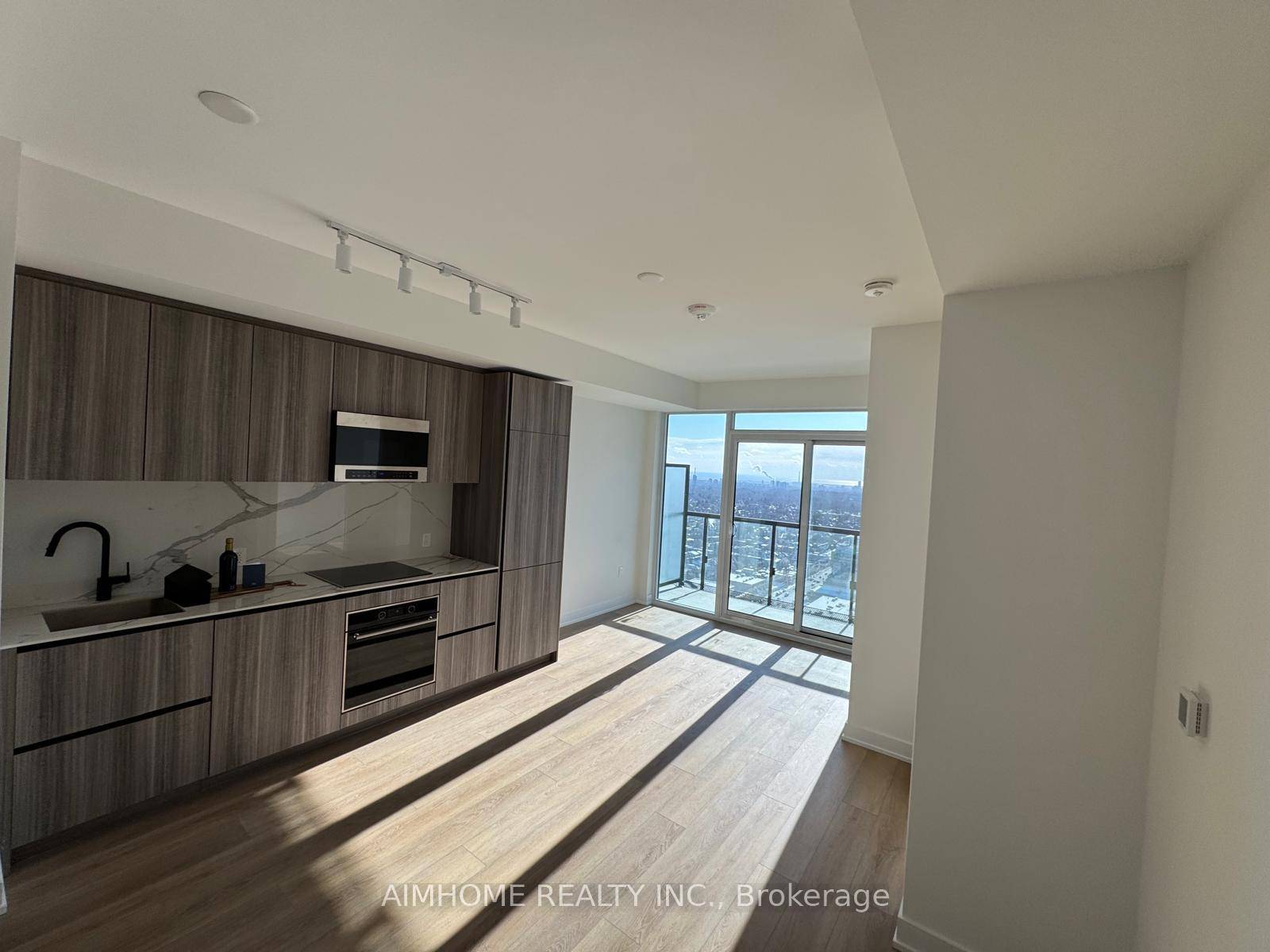Welcome to this luxurious, upgraded 2 bedroom, 2 bathroom condo on the 30th floor of the prestigious Line 5 Condos at Yonge amp ; Eglinton !