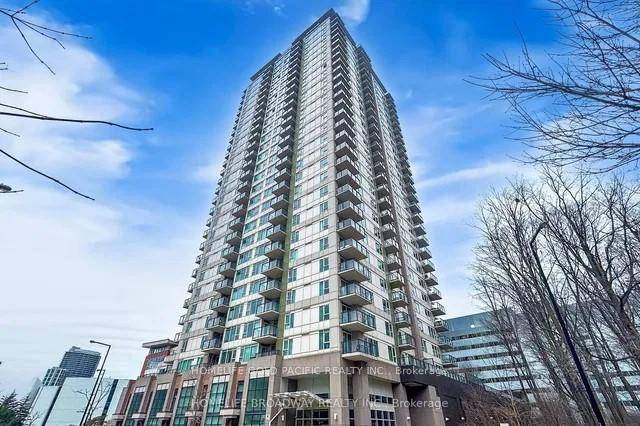 Welcome to this bright and spacious condo located in the heart of Scarborough !