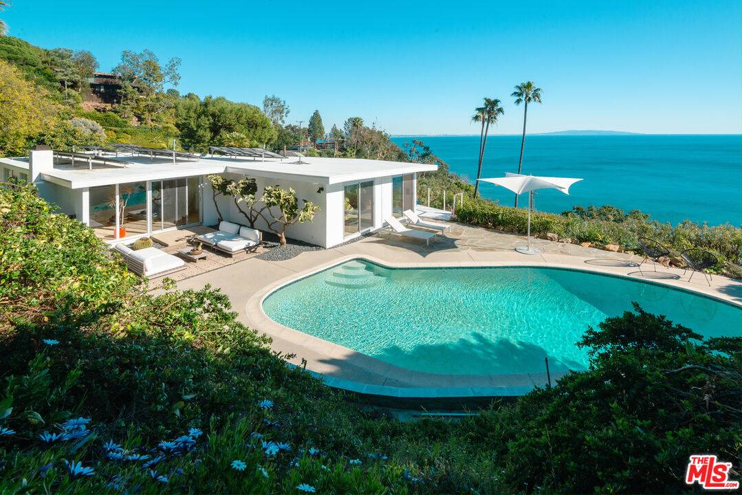 20647 Seaboard Rd 3BR Malibu La