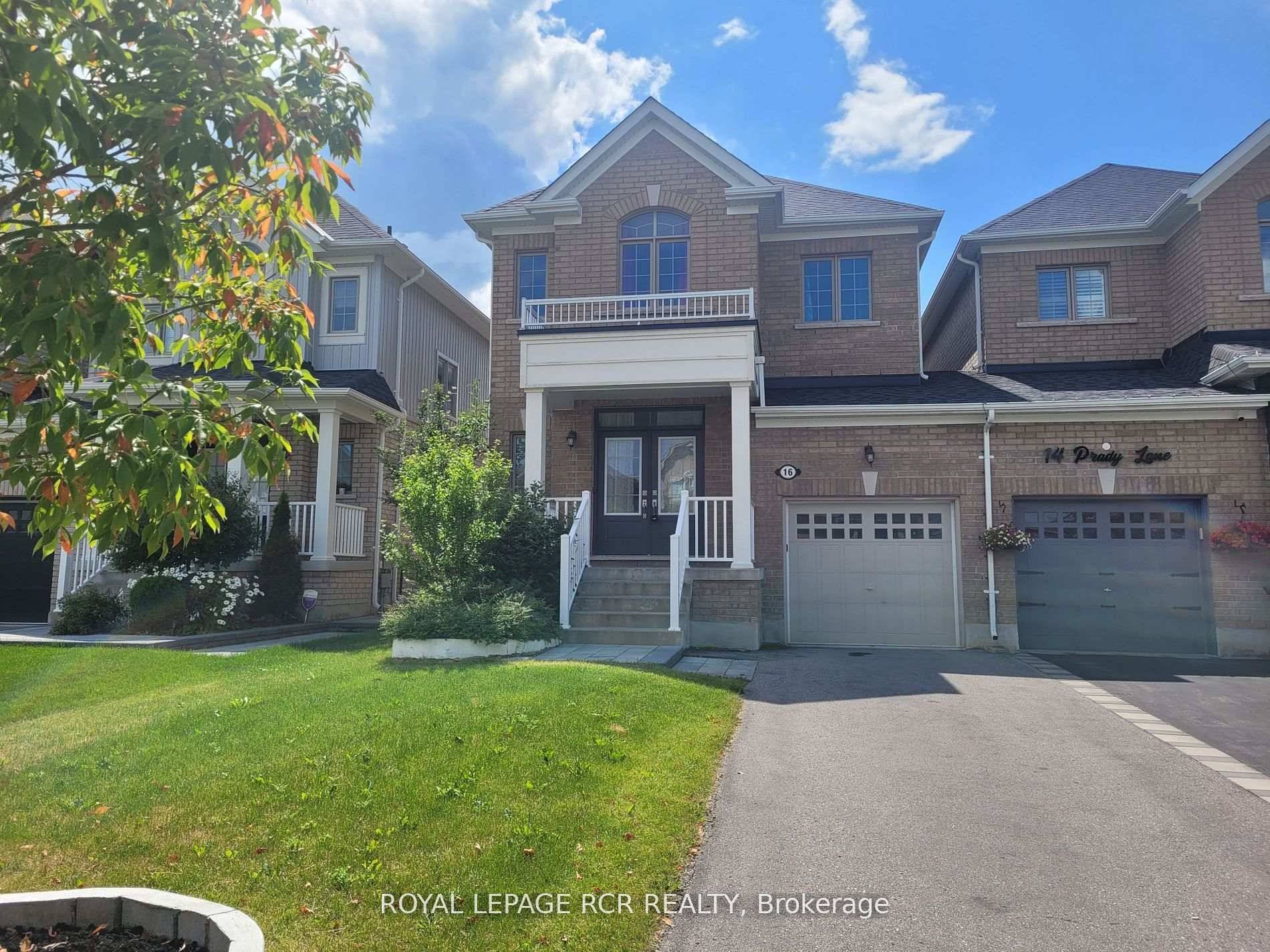 Spacious Executive Home located in desired area in the growing town of Tottenham.
