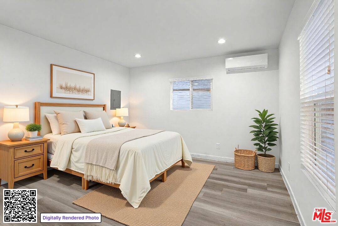 1558  N Kenmore Ave 2BR Hollywood Hills East La