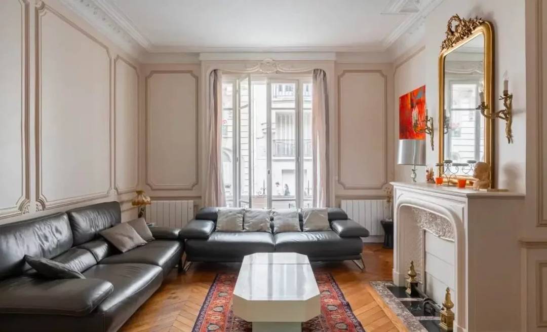 Elegant 5-Room Apartment in Porte-Dauphine, Paris 16th