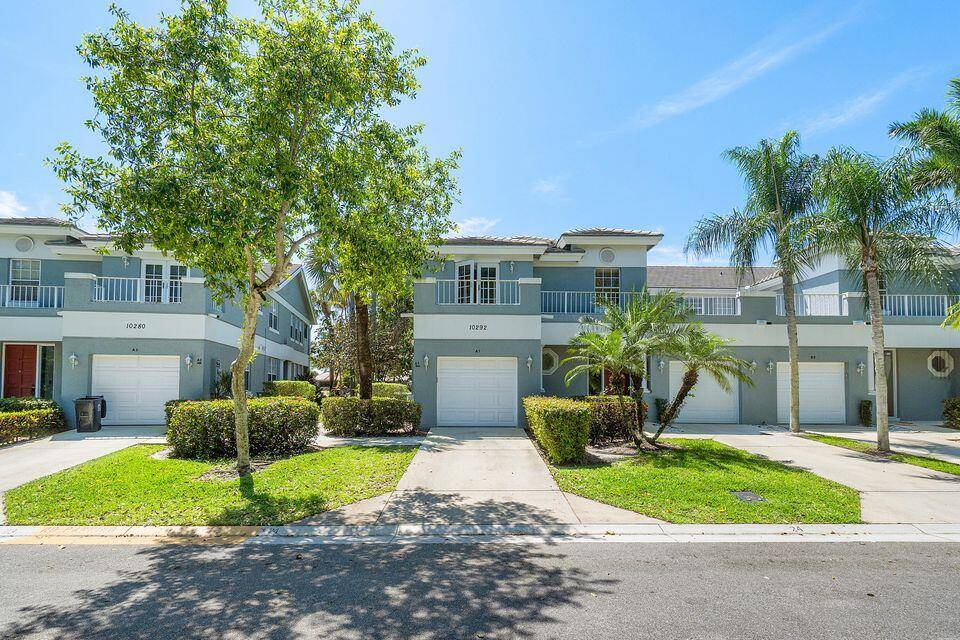 Welcome to your dream condo in the Andover community of Wycliffe !