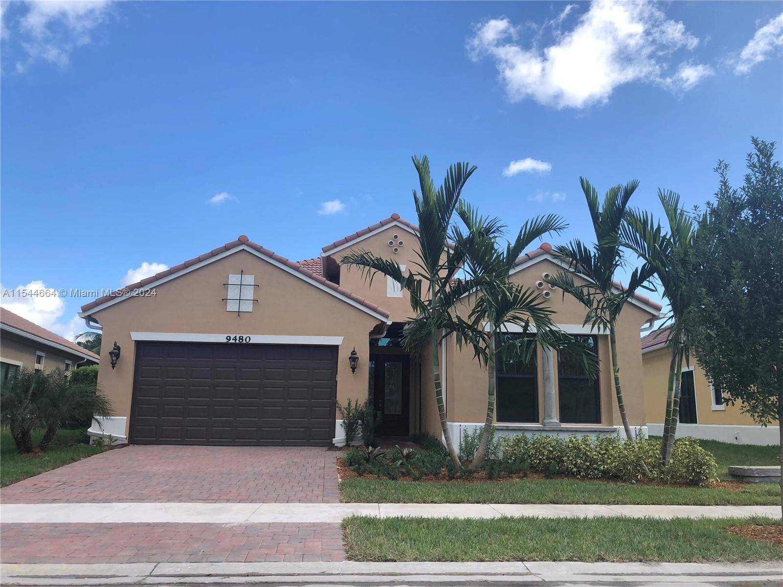 Wonderful one story home in 55 community of Four Seasons.