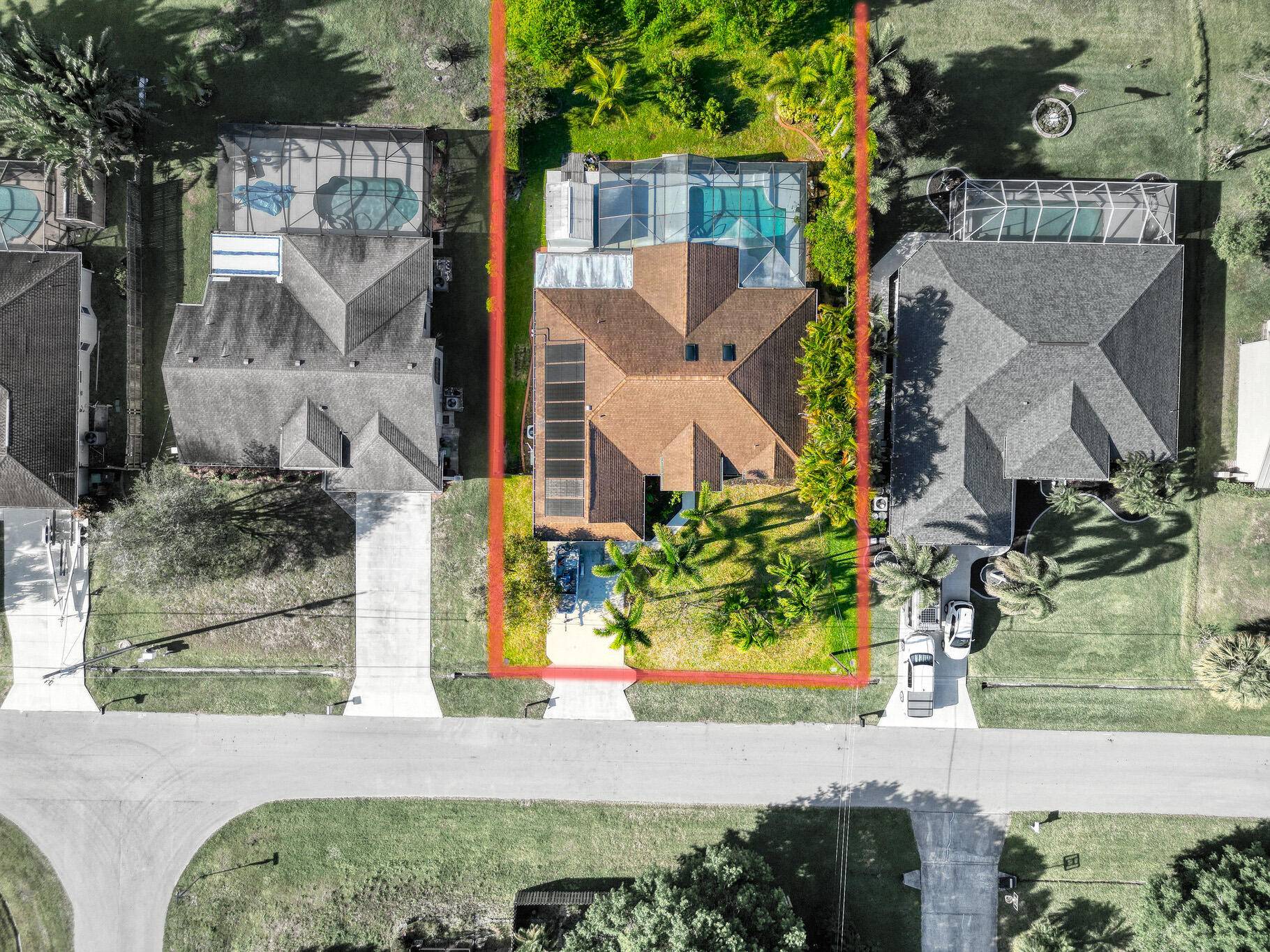 Beautiful 3BED 2BATH home in the heart of Port Saint Lucie !
