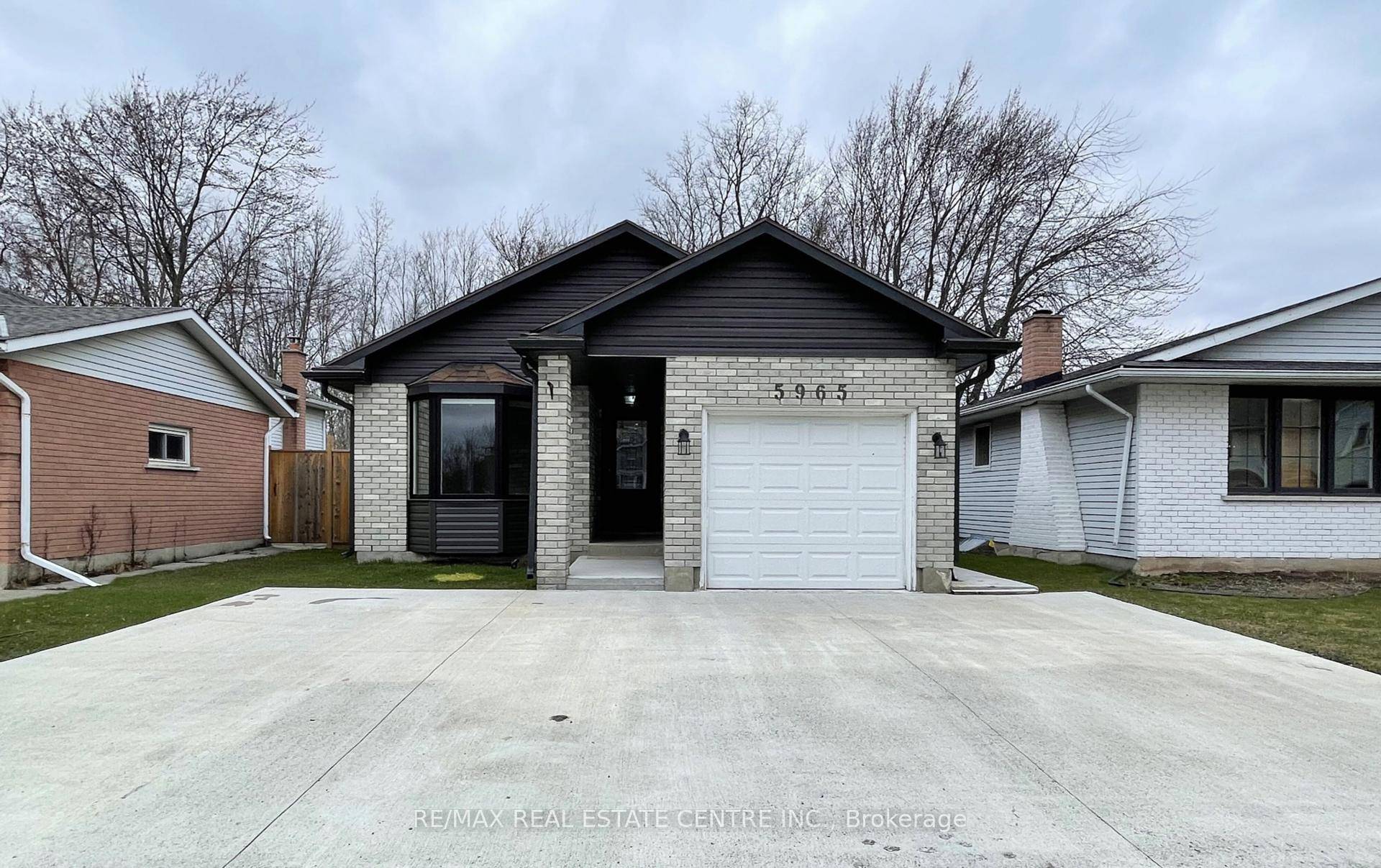 Stunning Fully Renovated Gem Of A Home Backing Onto Crimson Park !