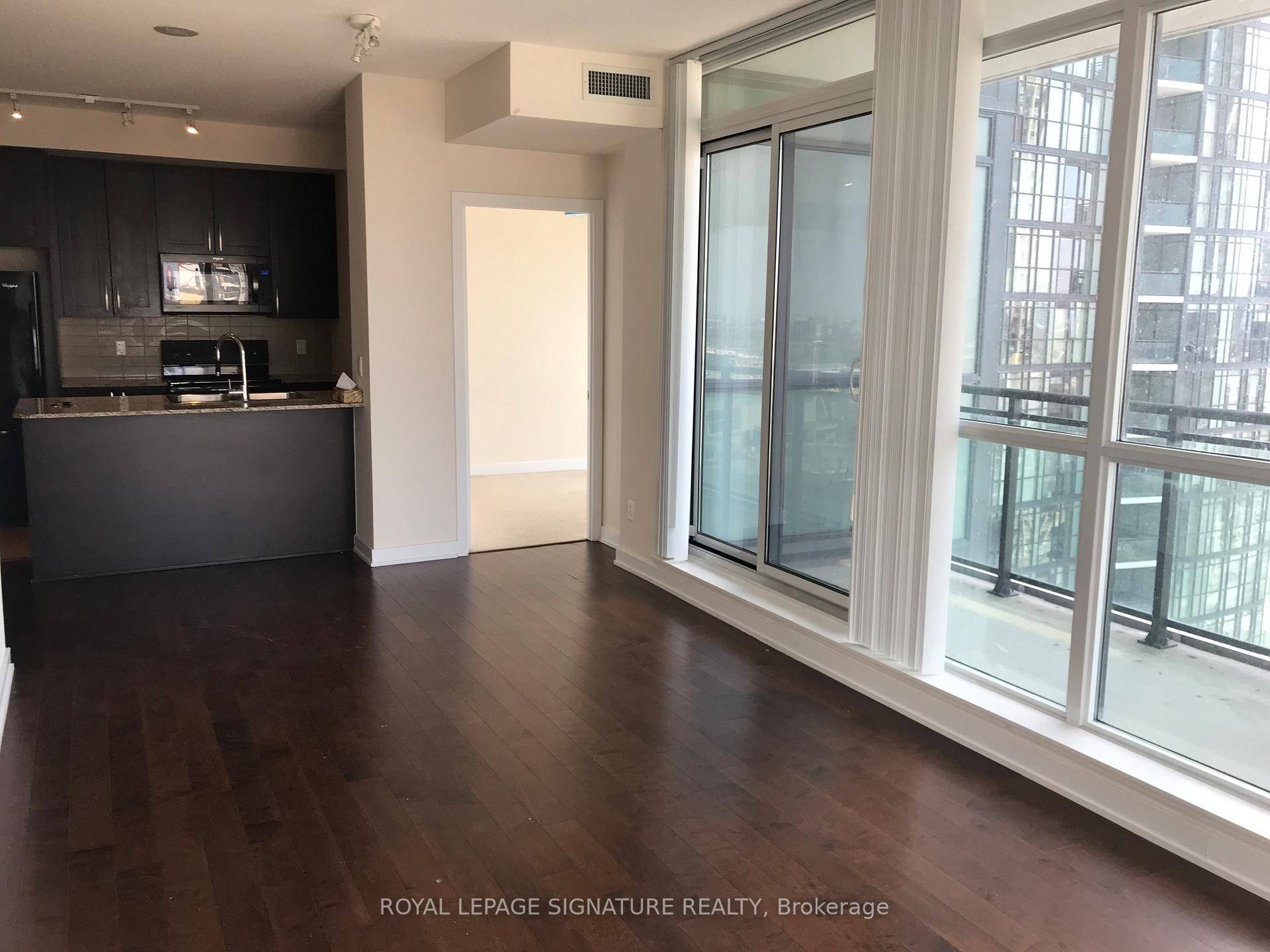 Spacious amp ; Bright Luxury 2 Bed 2 Full Bath Condo With Parking amp ; Locker.
