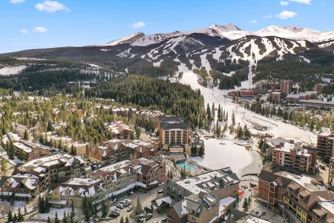 Beat ski crowds in this beautiful two bedroom plus 1 bedroom lock off residence with fractional Week 5, one of the most desirable weeks of the year.