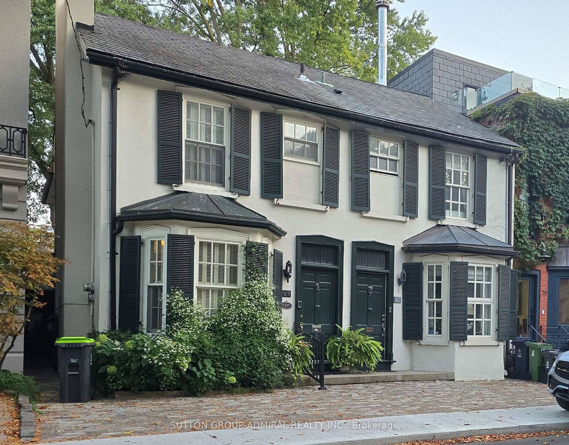 Welcome to 51 Boswell Ave !