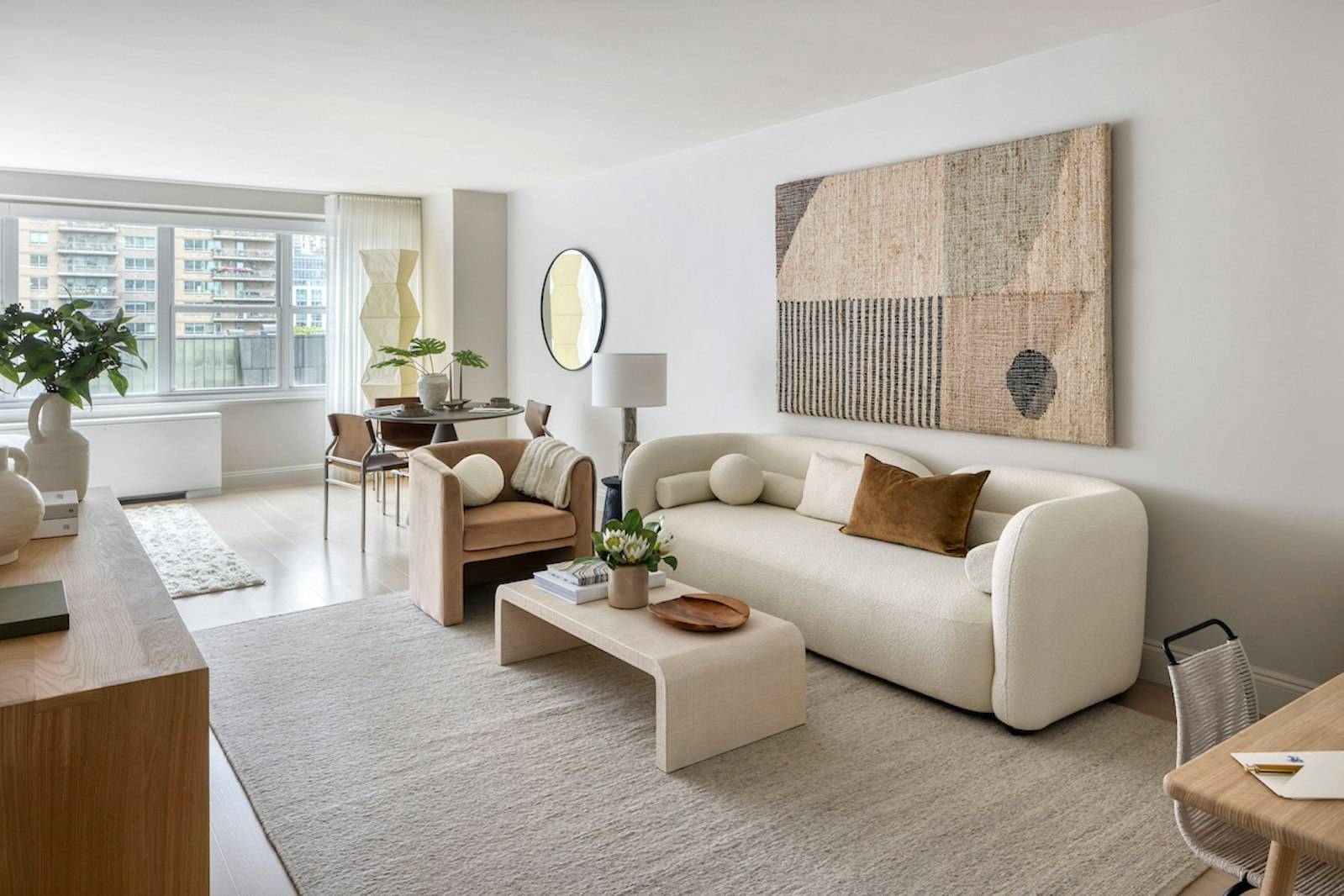 Discover the newly renovated Residence 1516, featuring eastern exposure.