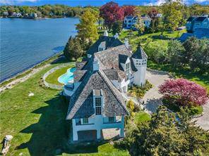 Private sandy LI Sound beachfront 200 ft away plus steps to Weed Beach's lighted tennis courts, paddle Noroton Yacht Club sailing camps.