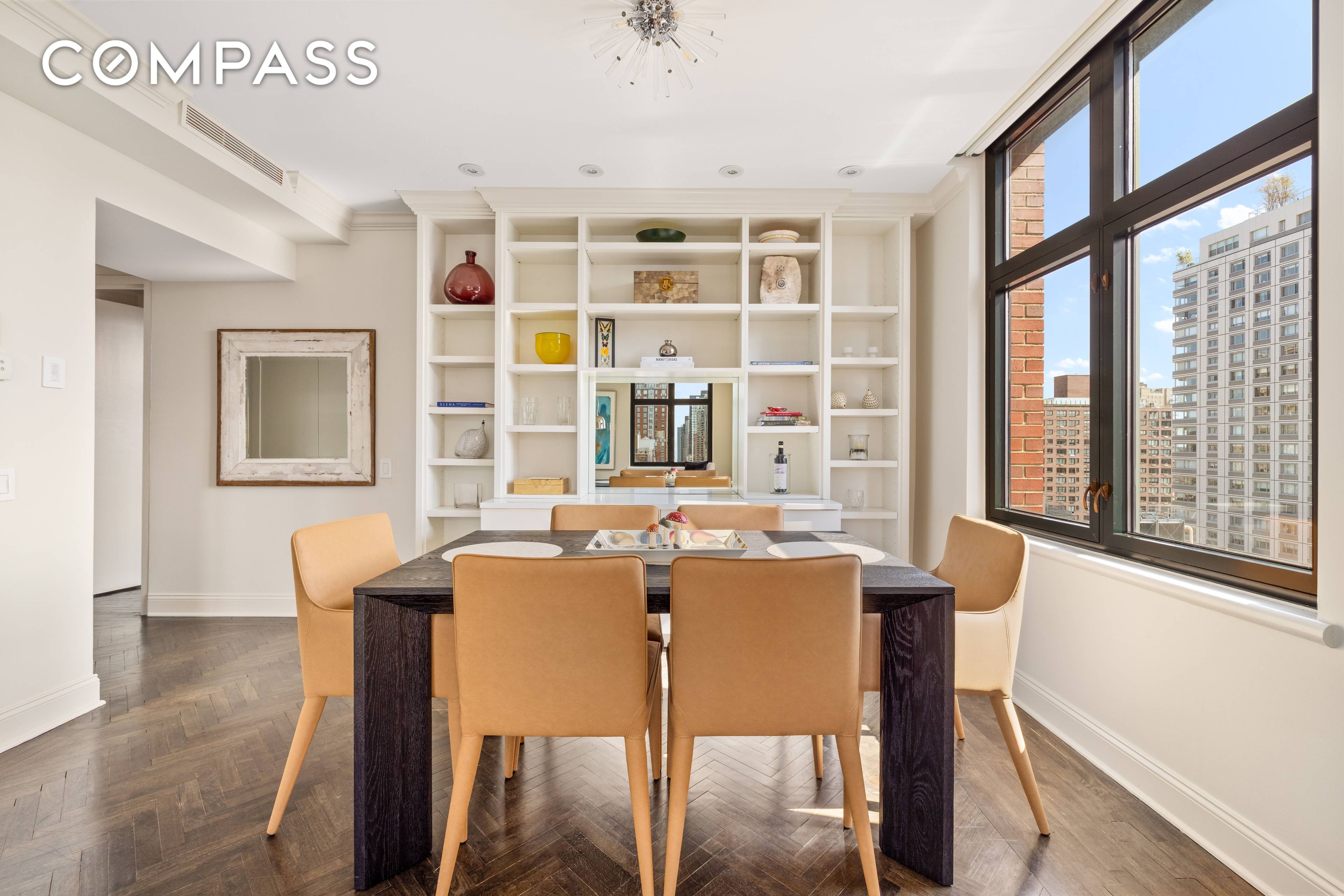Beautiful High Floor Designer 3 Bedroom, 2.