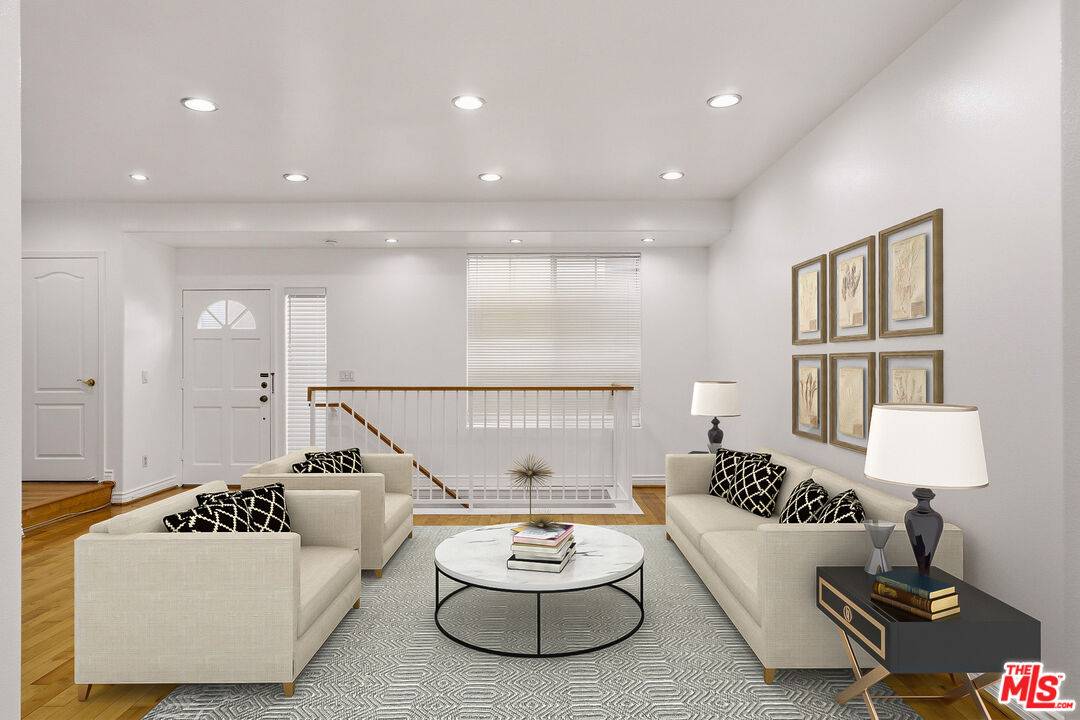 4838 Elmwood Ave 3BR Mid Wilshire La