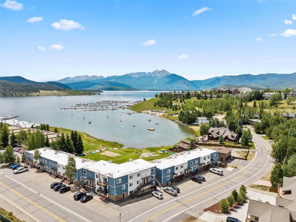 Sharp looking, furnished END unit on the shores of Lake Dillon.