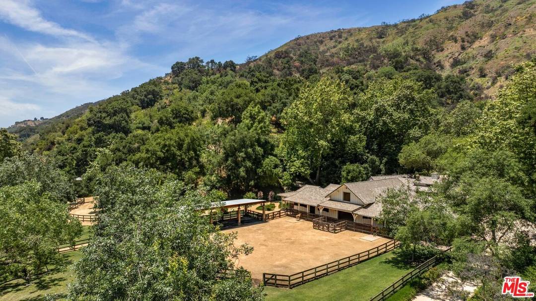 3099 Mandeville Canyon Rd 9BR Brentwood La