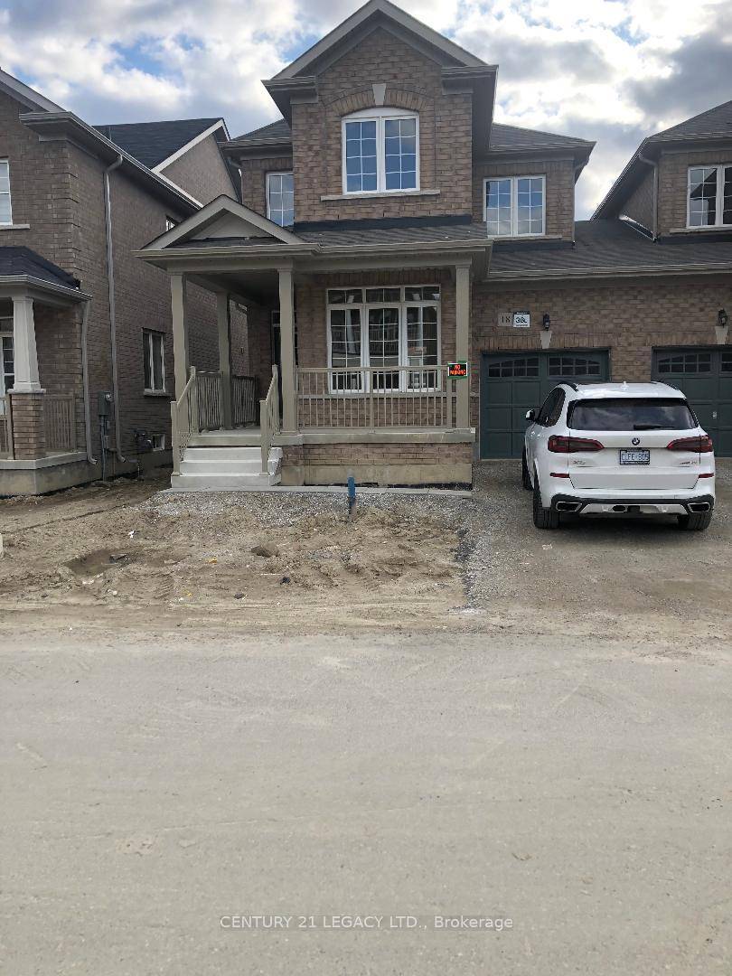 Semi Detached house in Mint condition Upper level only available for lease from 1st Oct, 2025 in high demand area of Countryside Dr and Bramalea road.