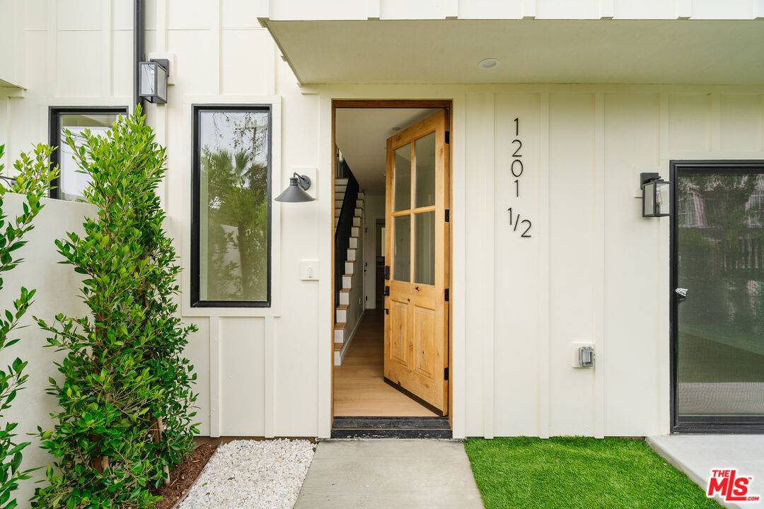 1201 1/2 McCadden Pl 4BR Hollywood La