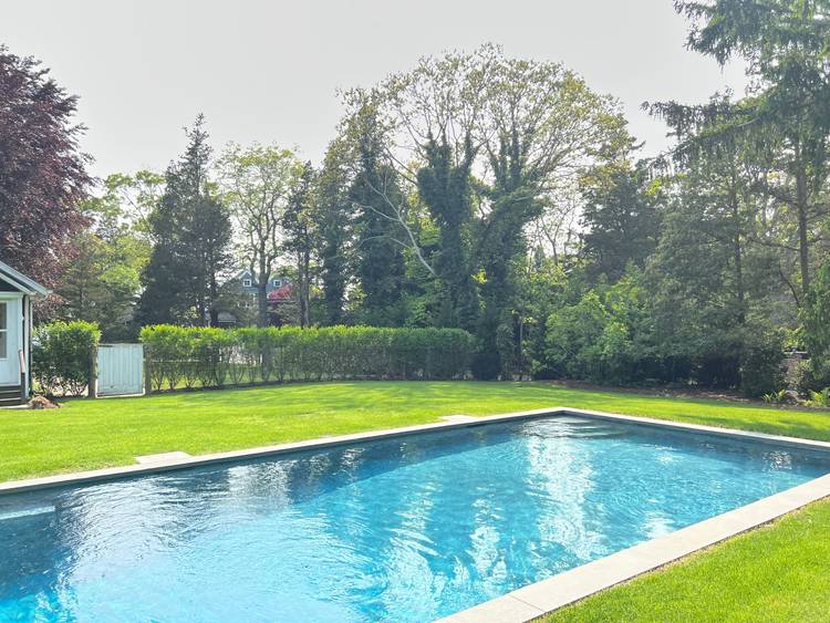 The Beach House on Towd Point