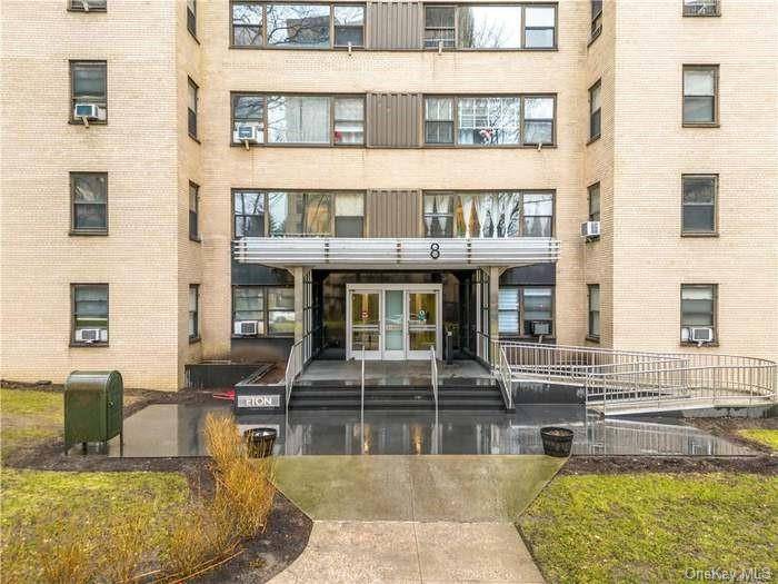 Welcome to Fordham Hill, a beautiful gated community in the Bronx.