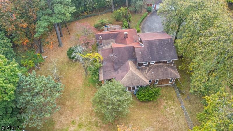 Value is in the land ! Own a piece of Heaven with the estate like property set on 2.