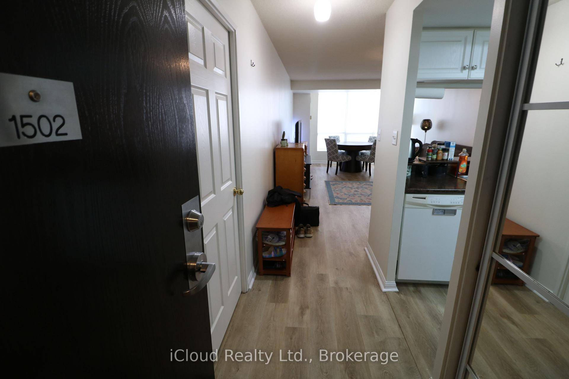 The Residences At Kings Gate At Kipling Subway Transit Hub !