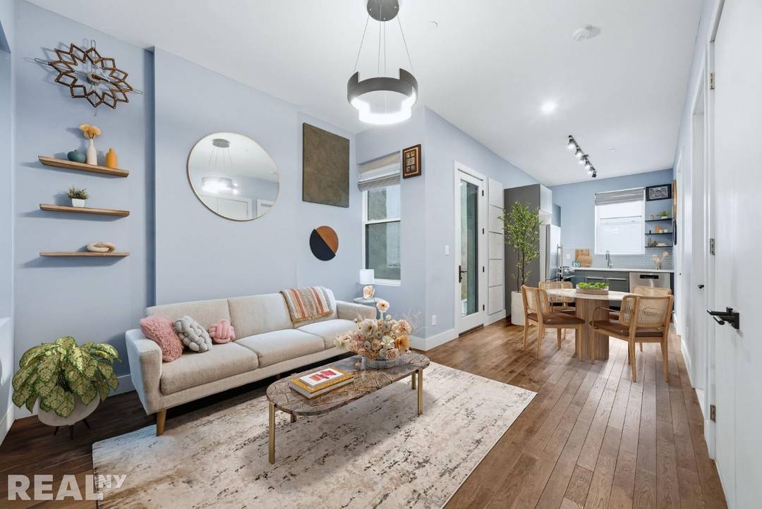 Modern Living with a Private 629 SQ FT Garden amp ; deeded storage !