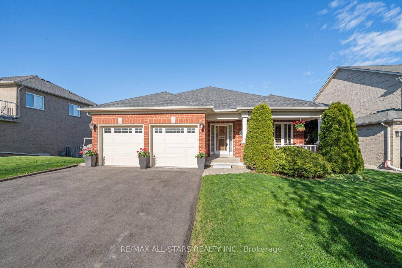 In town Port Perry all brick bungalow with in walking distance of all amenities, even historic downtown Queen Street and Lake Scugog !