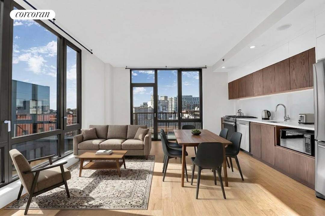 Welcome to Unit 8J, an exceptional, top floor residence that offers a premium lifestyle in the heart of Brooklyn.