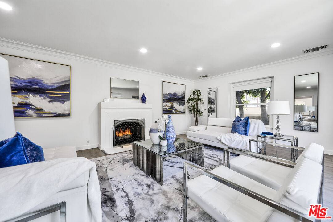 344 S Camden Dr 3BR Beverly Hills La