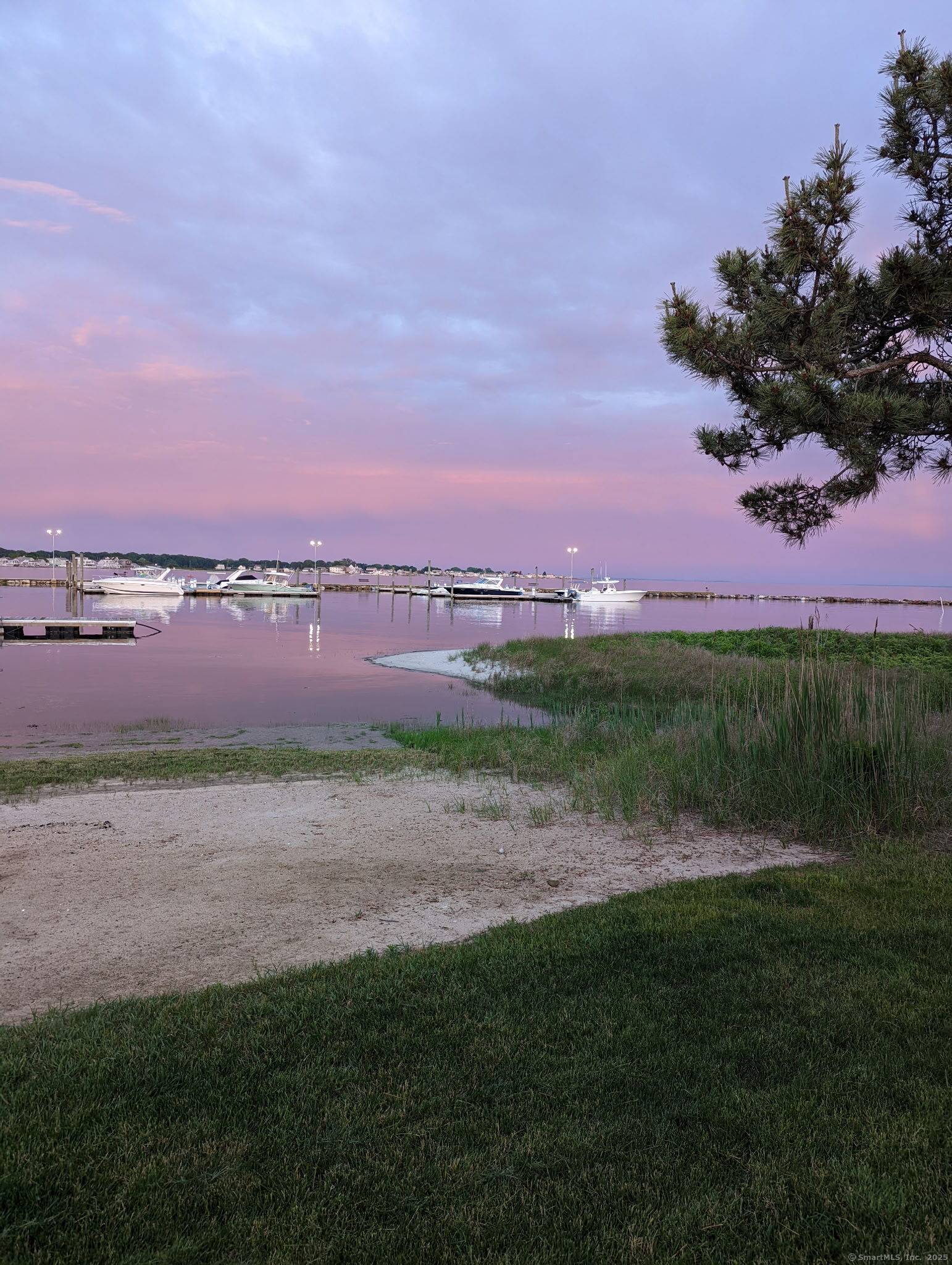 Best location in Indiantown Beach Association !