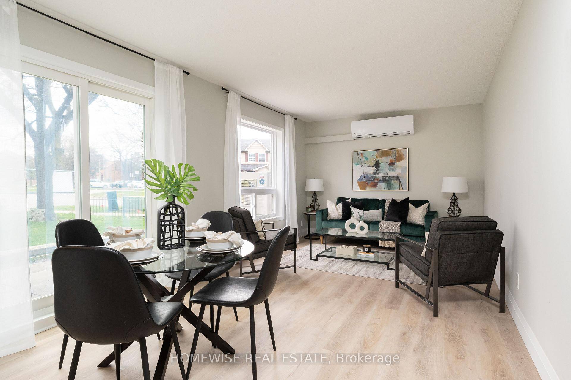 Welcome to the beautiful Cedar Valley Townhomes in Oshawa !