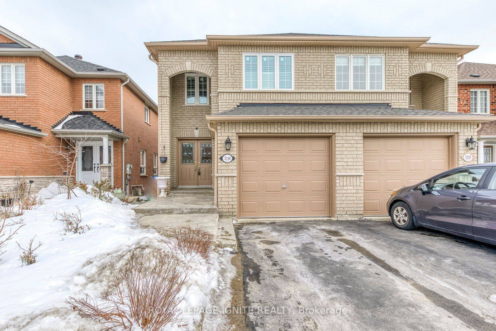 One Of The Best Open Concept Semi Detached In Sought After Lisgar Community.