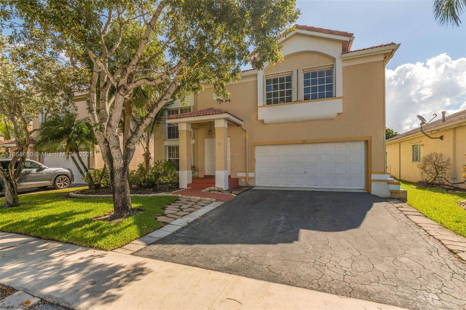 Beautiful Gem in Weston..