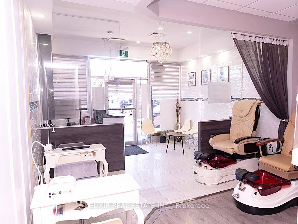 An elegant turnkey beauty spa located in the heart of Streetville in Mississauga, situated in a busy plaza with excellent street visibility and ample parking.