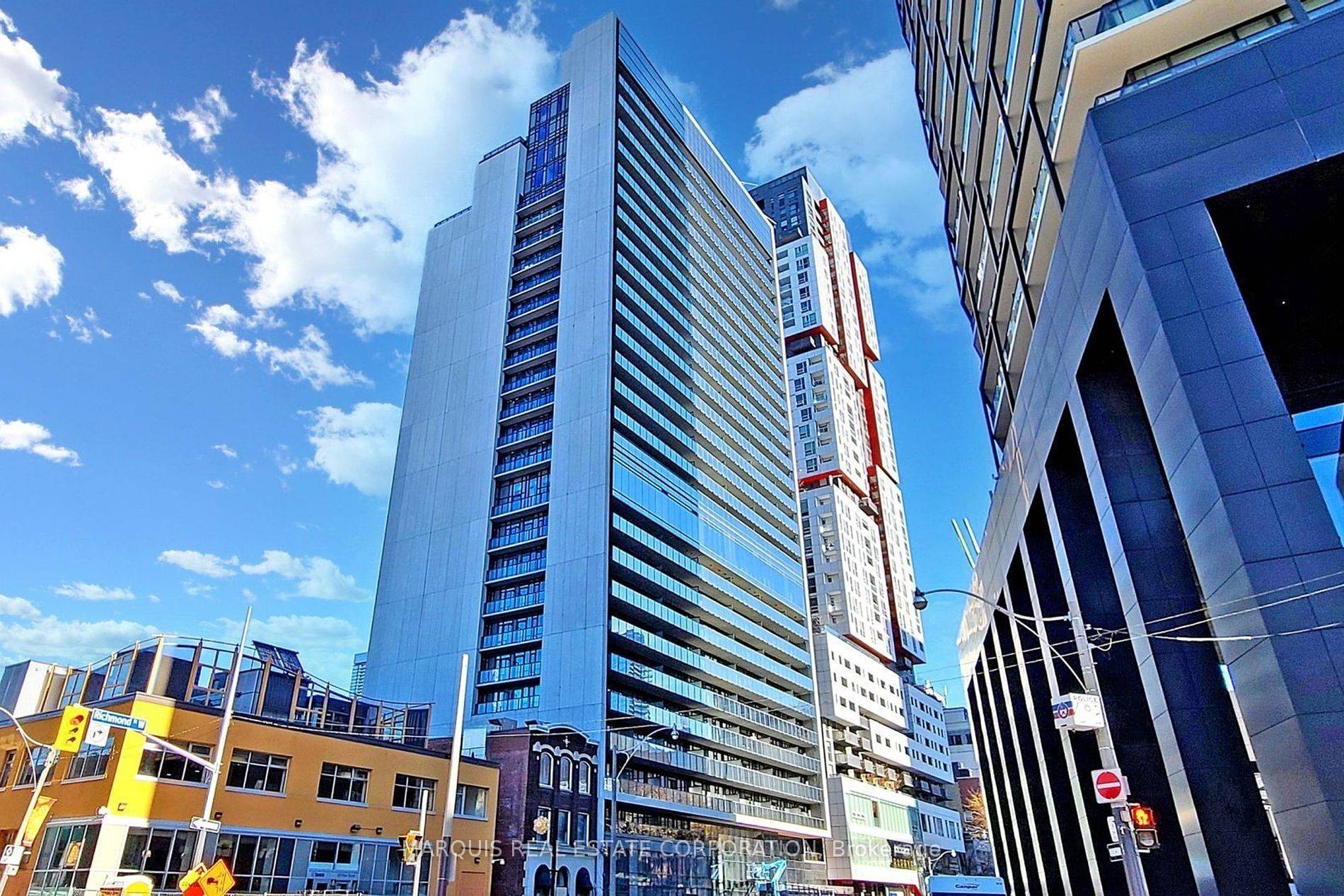 Luxury Greenpark built condo.