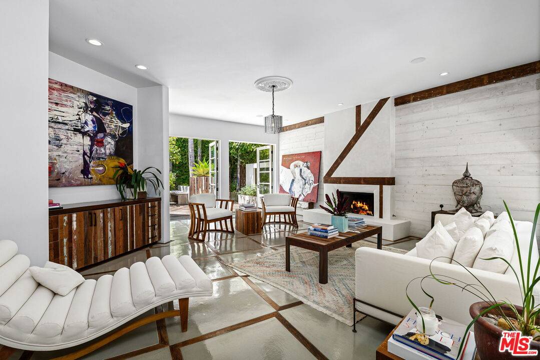 8249   Marmont Ln 4BR Sunset Strip La