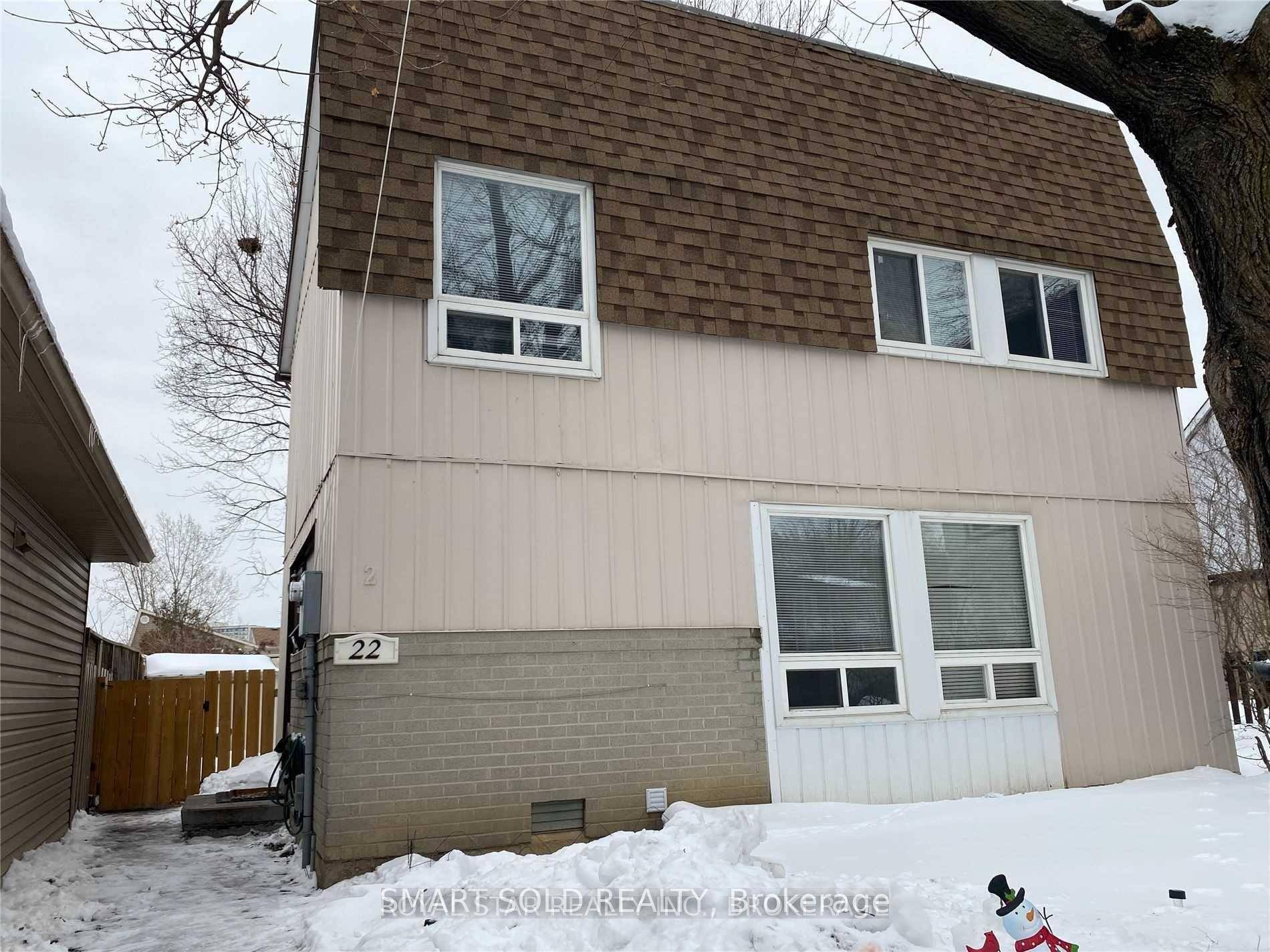 Neat And Bright Detached Home On A Quiet Brampton Court !