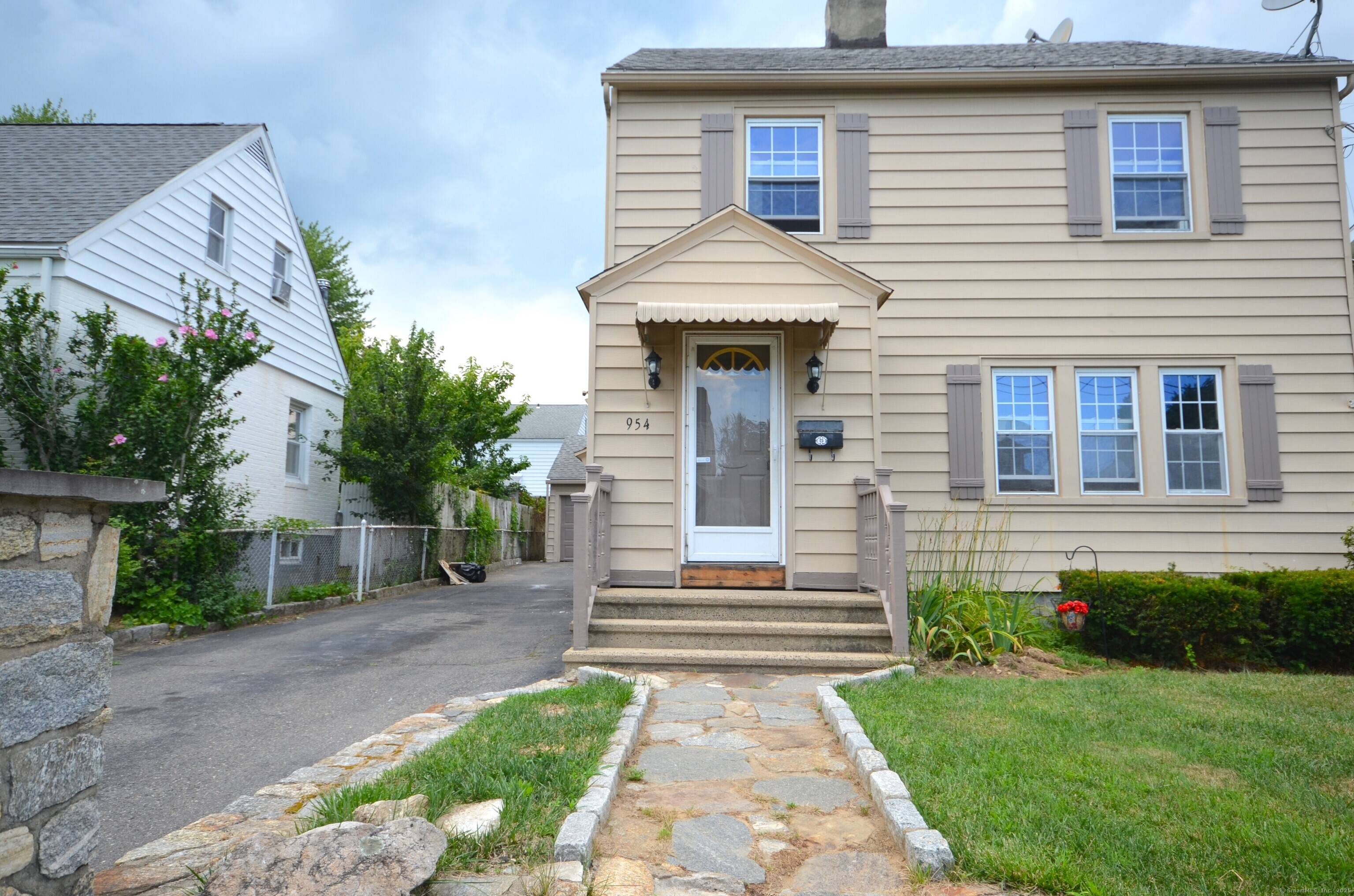 Prime North End Great Colonial with 3 bedrooms and 1.