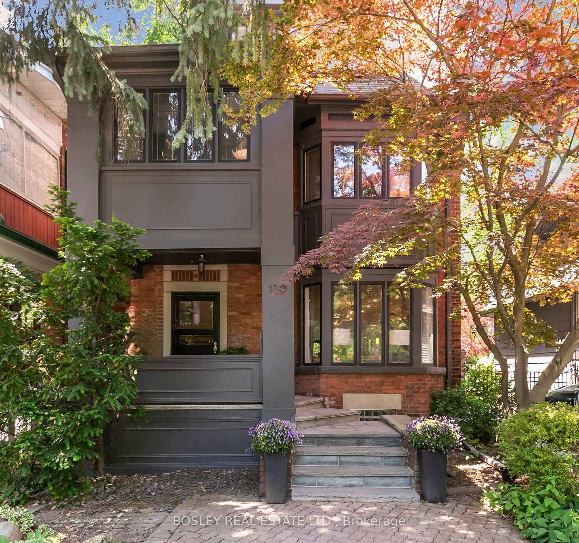 Nestled in the heart of North Rosedale on one of Toronto's most iconic streets, stunning detached 4 1 bedroom, 4 bath home on a 28.