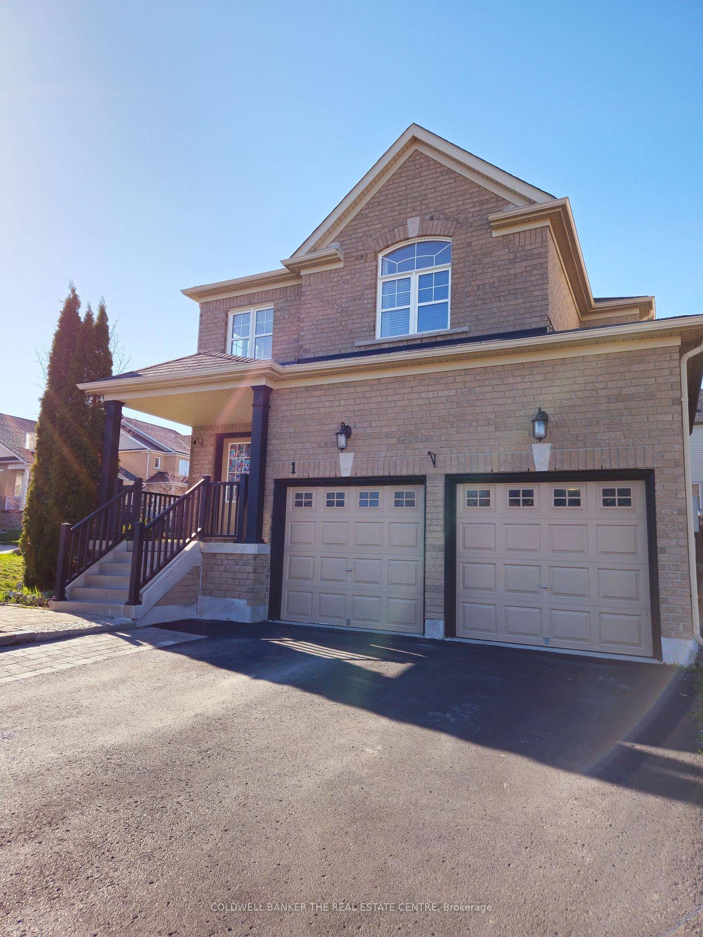 Offers Anytime Welcome To 1 Rutherford Road Located In The Highly Desirable Bradford West Gwillimbury Community This Bright amp ; Beautiful Home Offers 4 Beds amp ; 4 Baths, Boasting ...