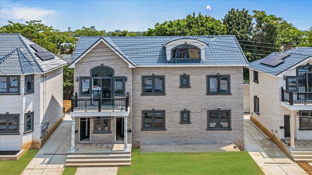 Step into luxury living with this stunning, newly built 2 story brick home that perfectly balances modern elegance and everyday comfort.