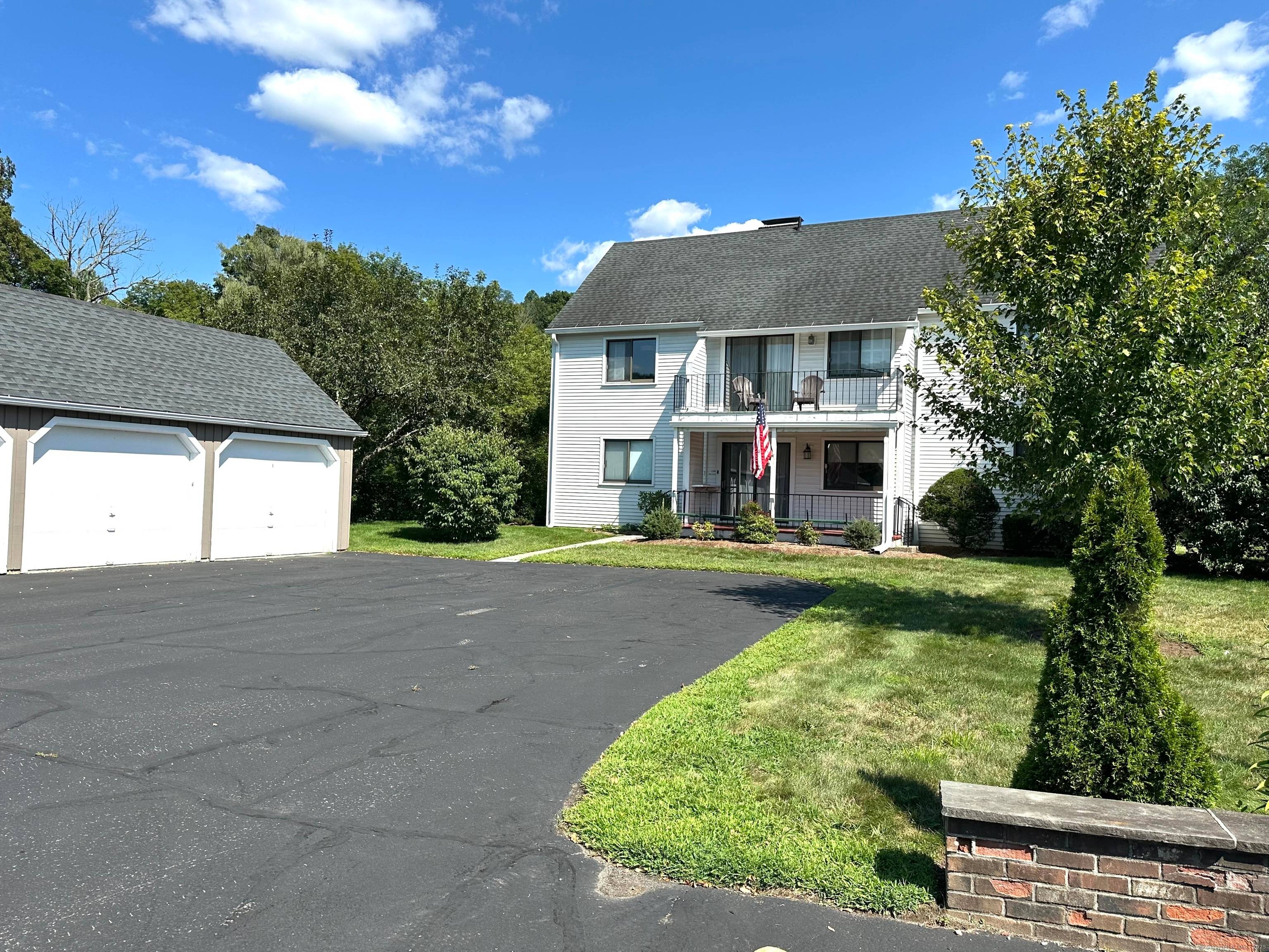 Wonderful first floor, corner condo in downtown Kent.