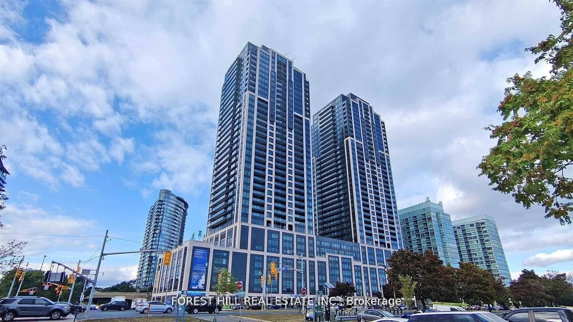 Waterfront Living At Its Finest !