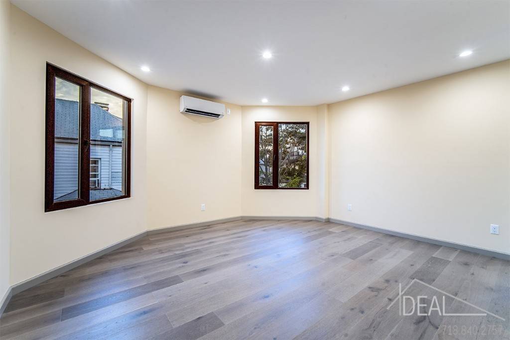 LOW MONTHLIES WITH 15 YEARS TAX ABATEMENTWelcome to Sea Gate a waterfront, gated, residential community with a private beach for more than 100 years !