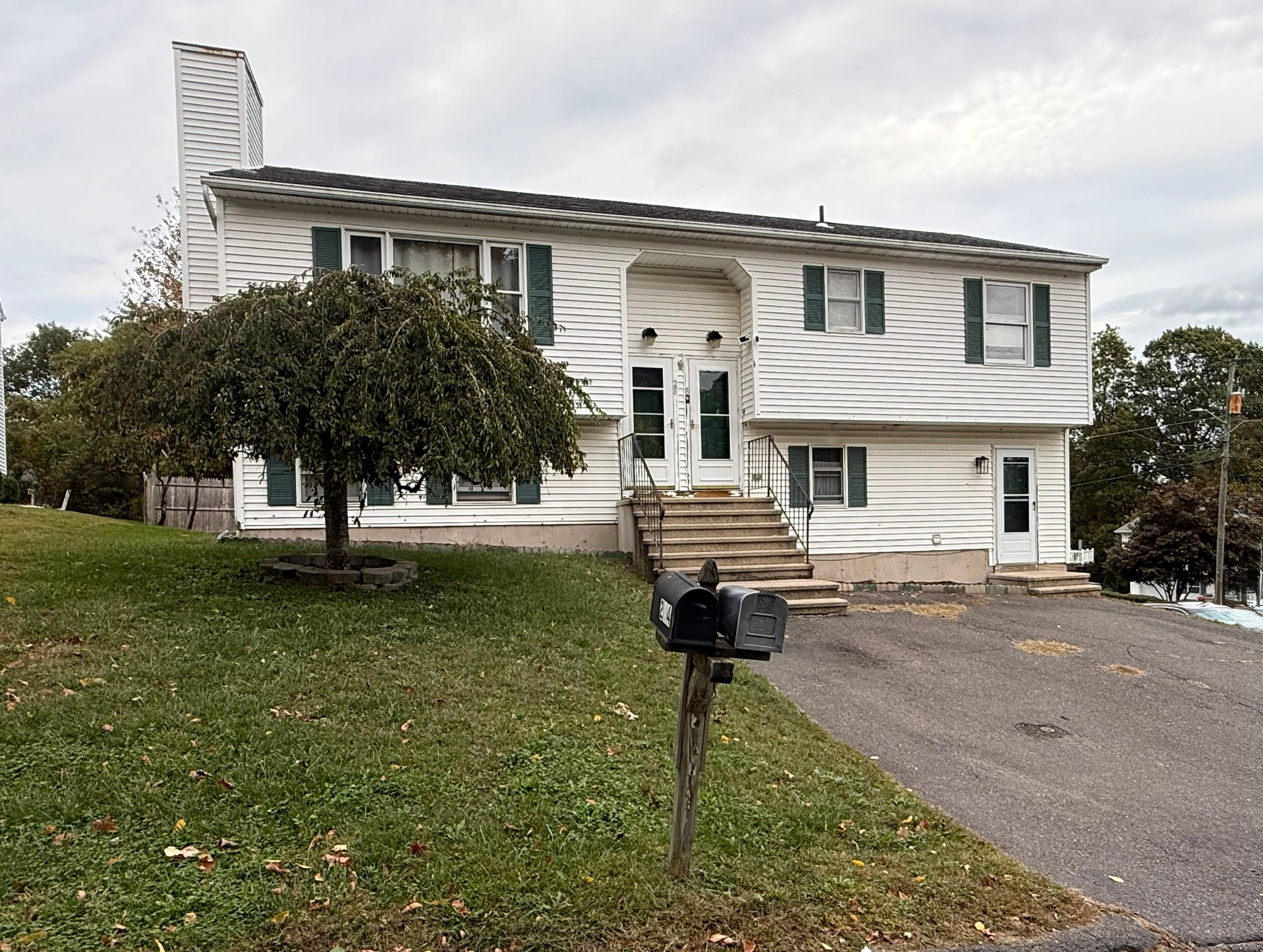 A prime investment opportunity awaits in Bunker Hill.