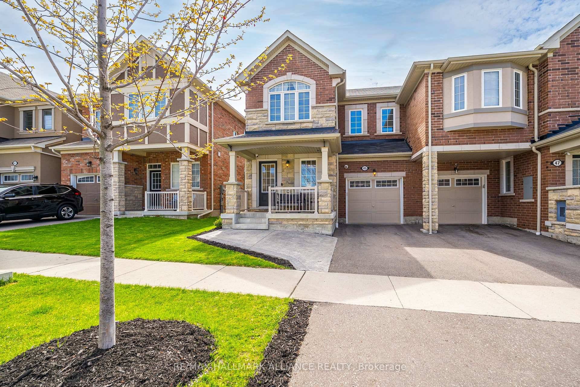 Welcome to 45 George Holley Street, Whitby Where Comfort Meets Convenience !