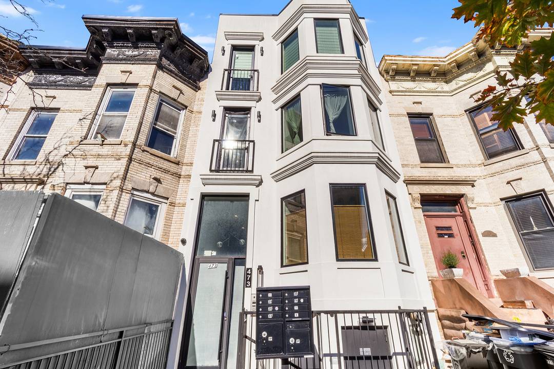 Welcome to 473 Bainbridge Street, a boutique collection of six thoughtfully designed condominiums nestled on a peaceful, tree lined block in the heart of Stuyvesant Heights.