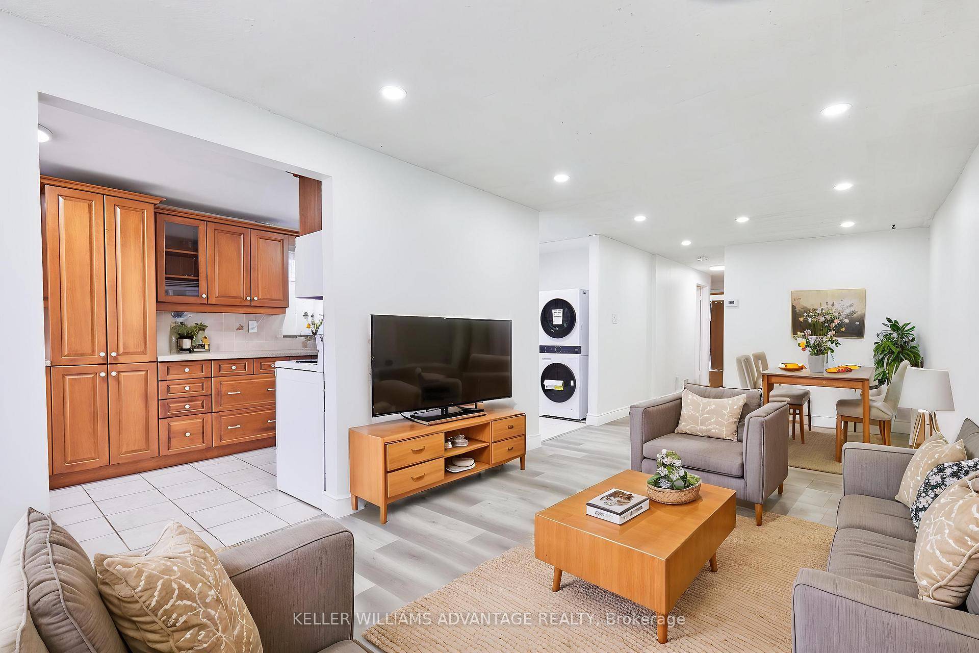 Welcome to 23 Parsell Sq An inviting 3BR unit in the heart of Scarborough's vibrant Malvern community.