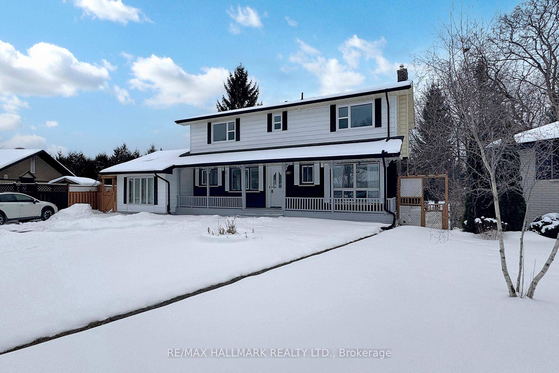 Discover this spacious walk out basement located in a highly sought after neighbourhood in Oshawa, just a short walk from Rossland and Simcoe.