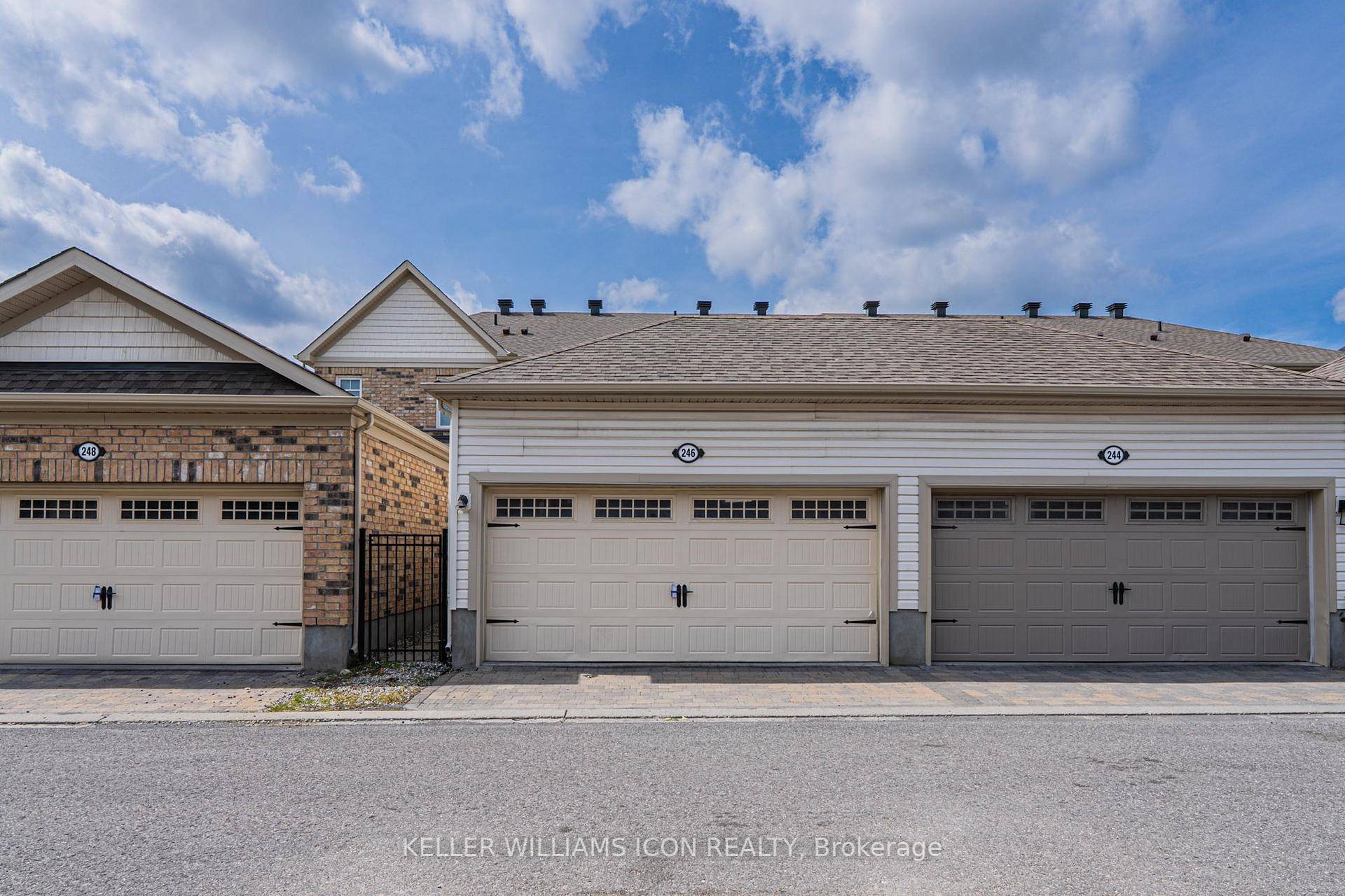 Welcome to this beautifully maintained 3 bedroom, 2.